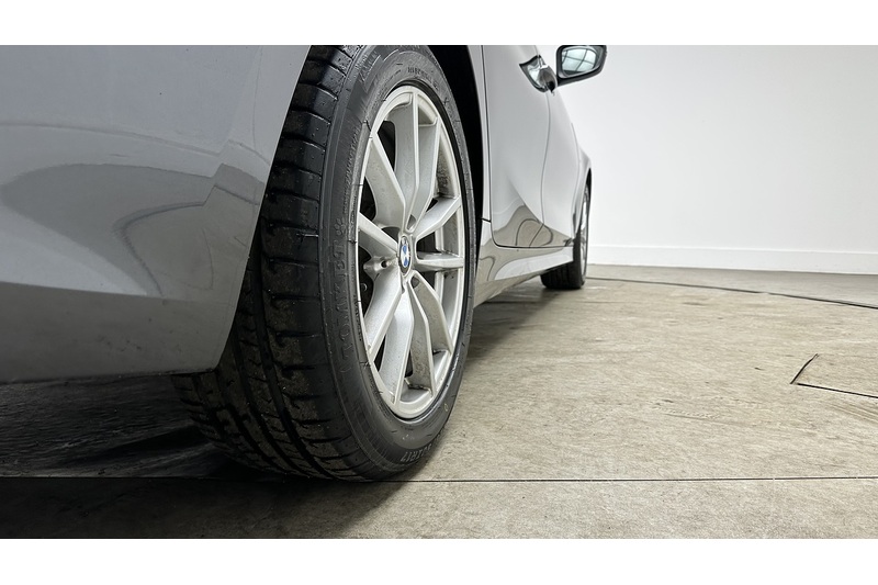 BMW 3 Series 320d MHT SE Pro - U2932