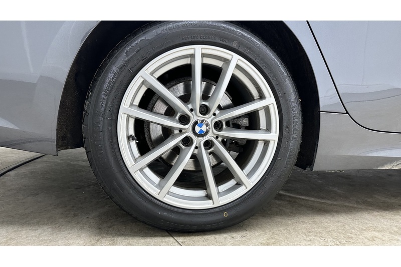 BMW 3 Series 320d MHT SE Pro - U2932