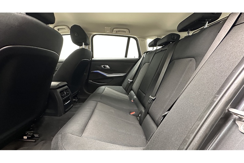 BMW 3 Series 320d MHT SE Pro - U2932