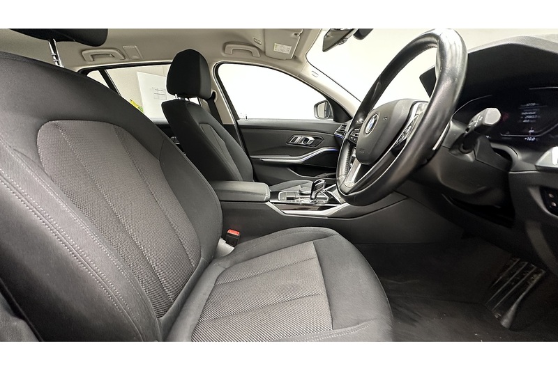 BMW 3 Series 320d MHT SE Pro - U2932