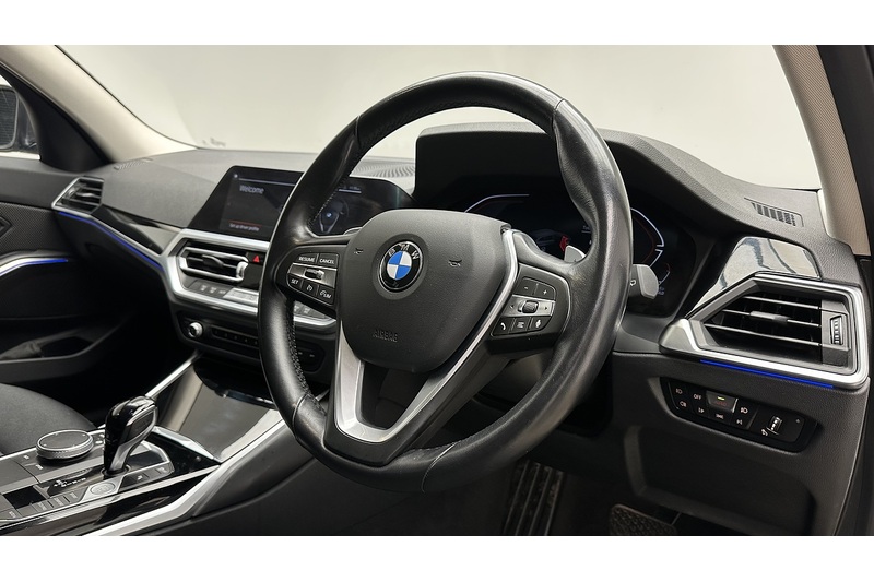 BMW 3 Series 320d MHT SE Pro - U2932