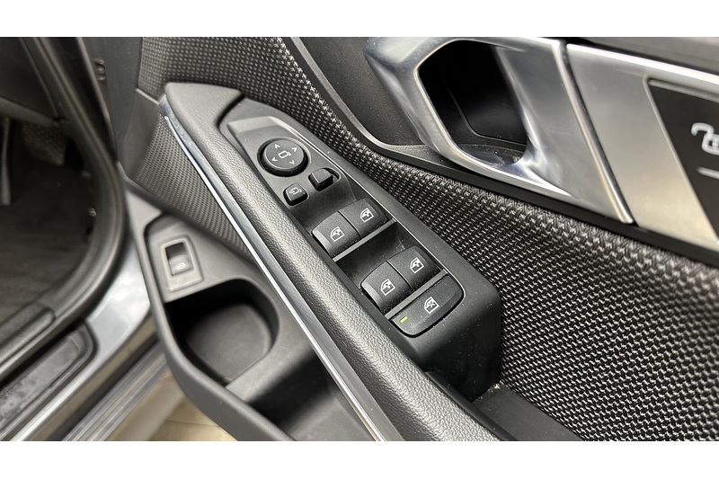 BMW 3 Series 320d MHT SE Pro - U2932