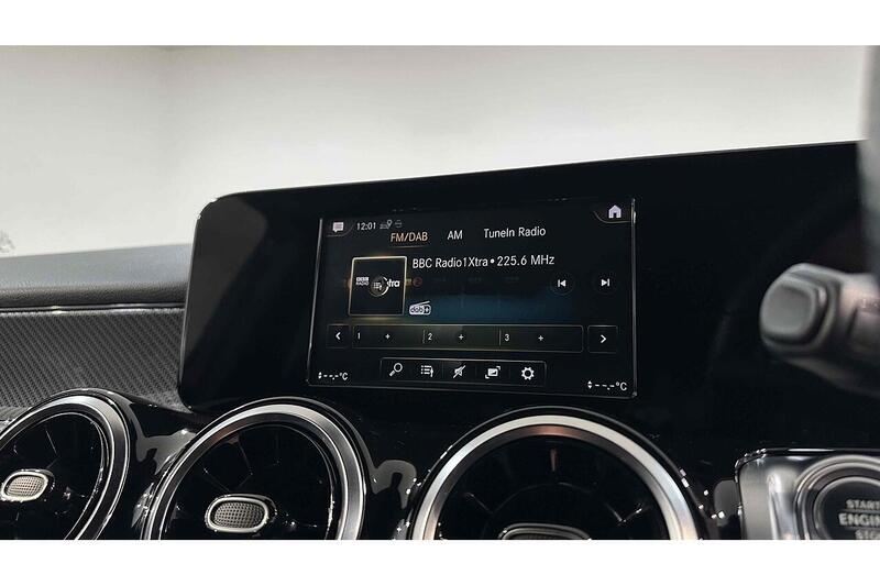 Mercedes-Benz GLB 1.3 GLB200 AMG Line SUV 5dr Petrol 7G-DCT Euro 6 (s/s) (163 ps) - U294