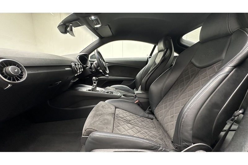 Audi TT TFSI S line - U2942