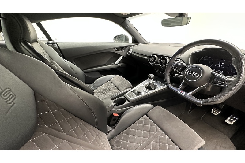Audi TT TFSI S line - U2942