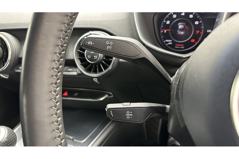 Audi TT TFSI S line - U2942