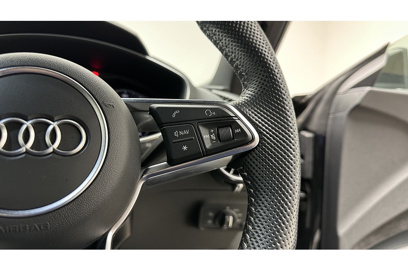 Audi TT TFSI S line - U2942