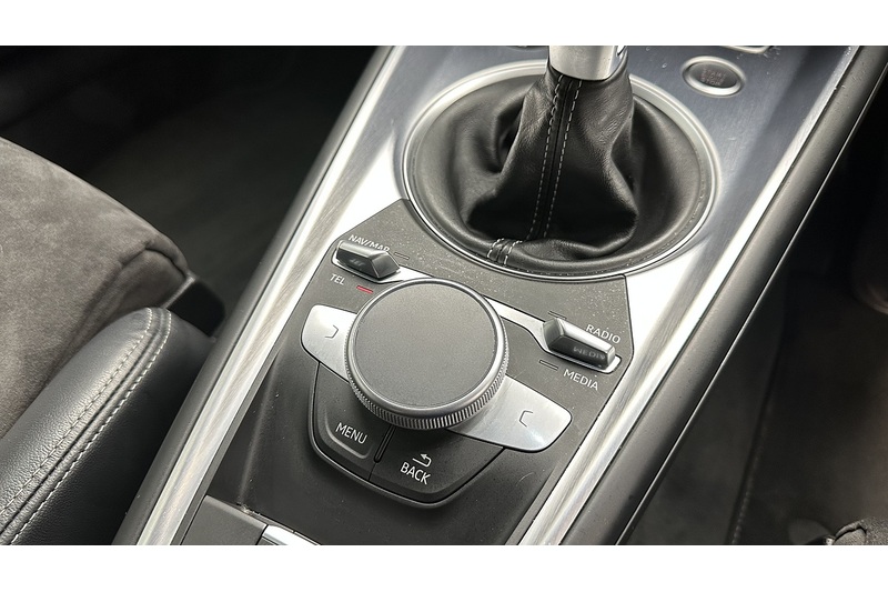 Audi TT TFSI S line - U2942