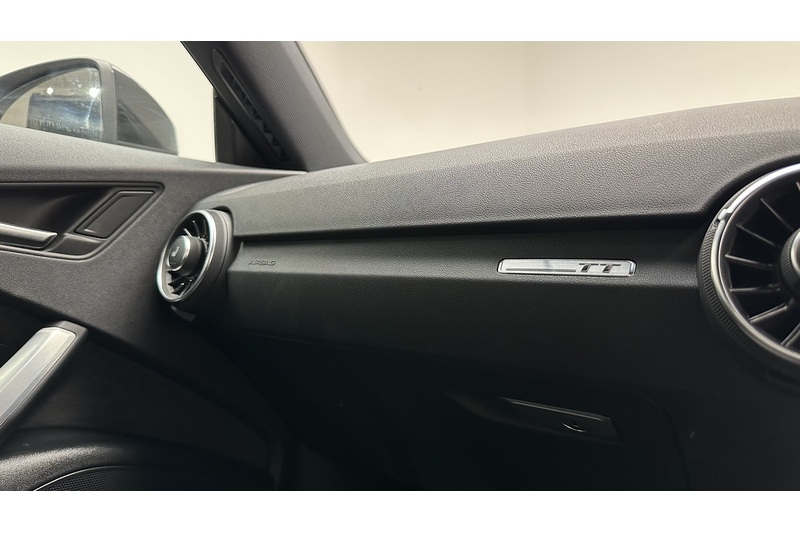 Audi TT TFSI S line - U2942