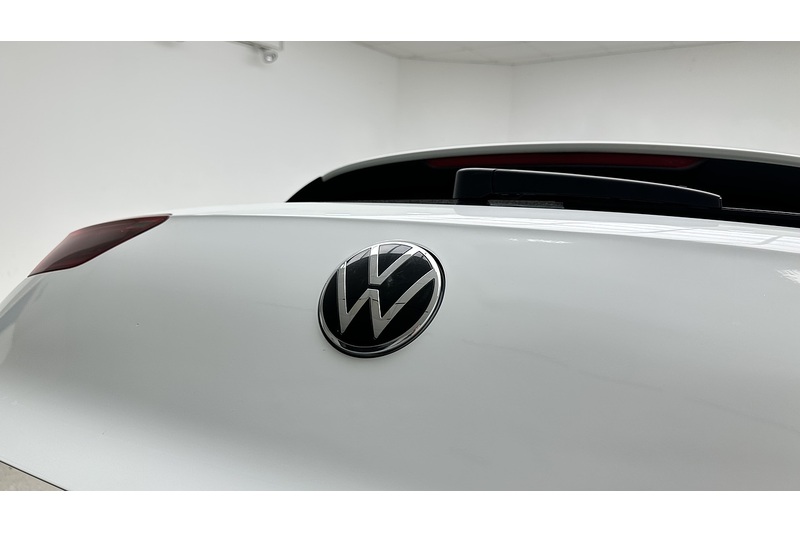 Volkswagen Golf TSI Life - U2955