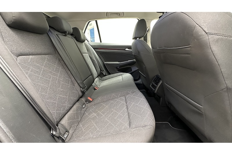 Volkswagen Golf TSI Life - U2955
