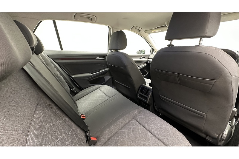 Volkswagen Golf TSI Life - U2955