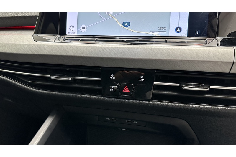 Volkswagen Golf TSI Life - U2955