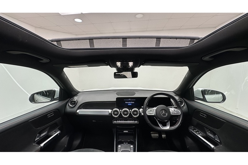 Mercedes-Benz GLB GLB220d AMG Line - U2957