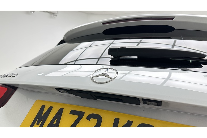 Mercedes-Benz GLB GLB220d AMG Line - U2957