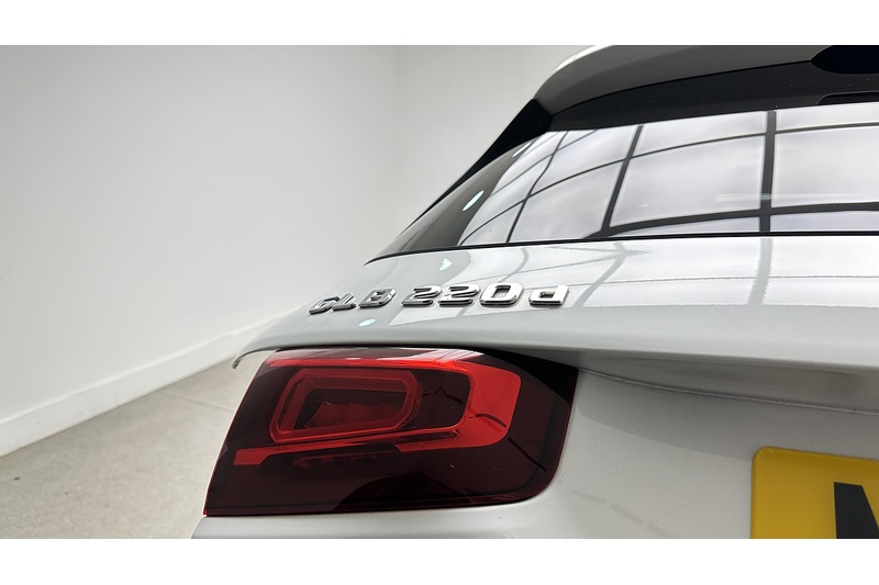 Mercedes-Benz GLB GLB220d AMG Line - U2957