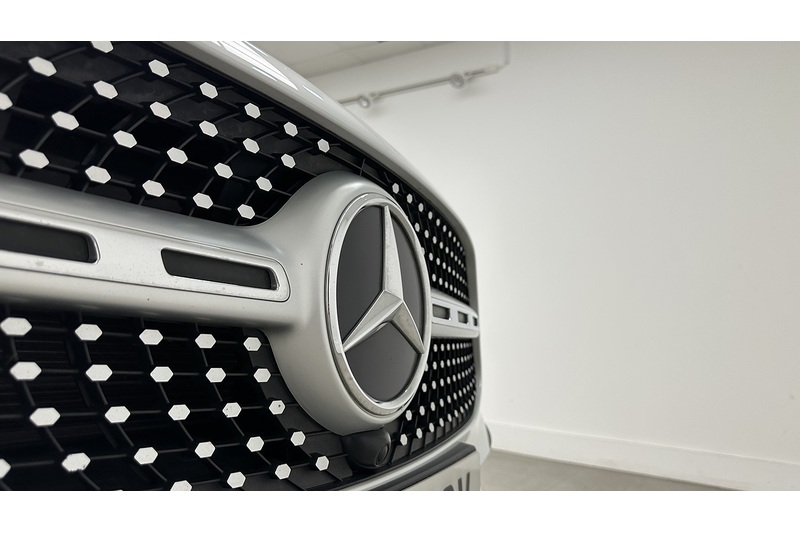 Mercedes-Benz GLB GLB220d AMG Line - U2957