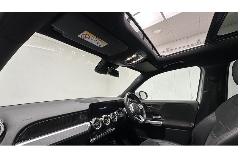 Mercedes-Benz GLB GLB220d AMG Line - U2957