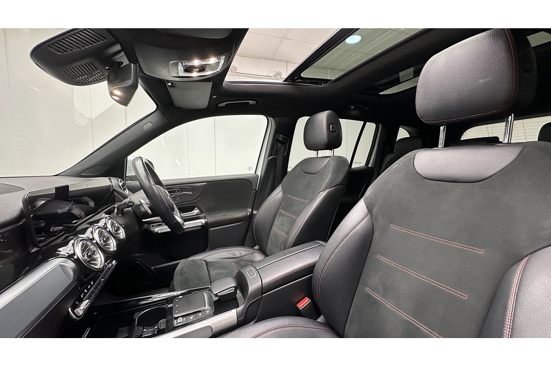 Mercedes-Benz GLB GLB220d AMG Line - U2957