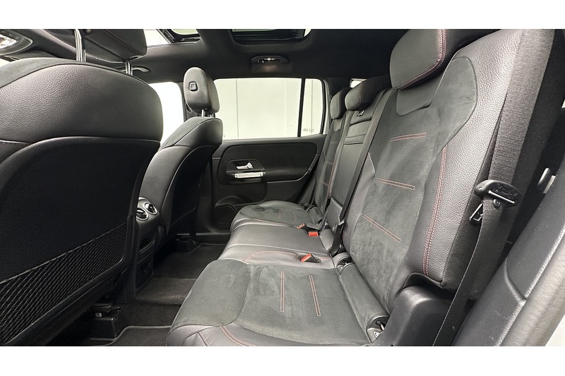 Mercedes-Benz GLB GLB220d AMG Line - U2957