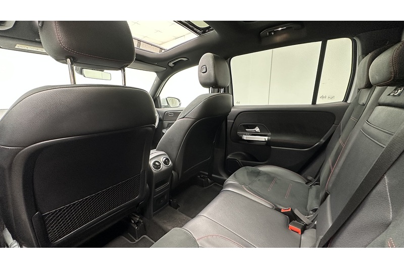 Mercedes-Benz GLB GLB220d AMG Line - U2957