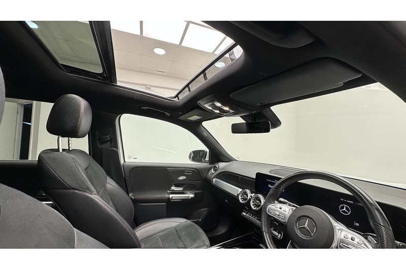 Mercedes-Benz GLB GLB220d AMG Line - U2957