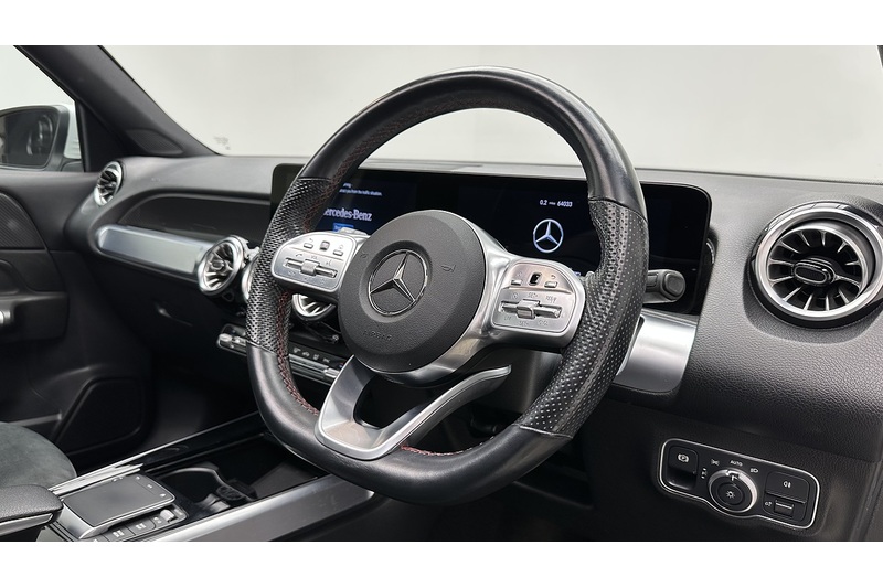 Mercedes-Benz GLB GLB220d AMG Line - U2957