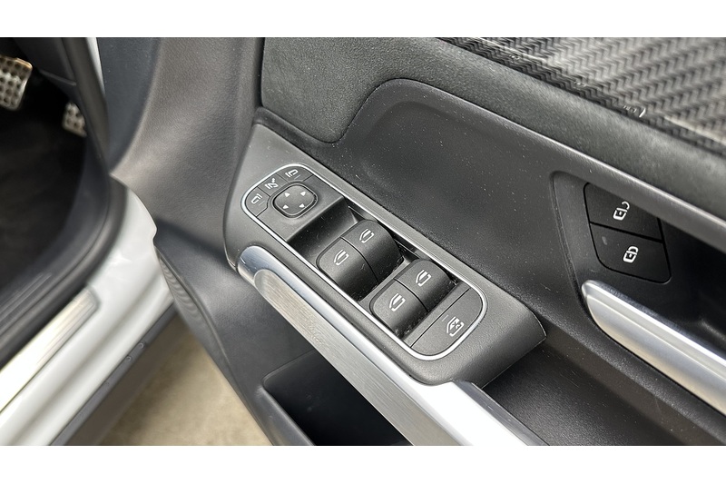 Mercedes-Benz GLB GLB220d AMG Line - U2957