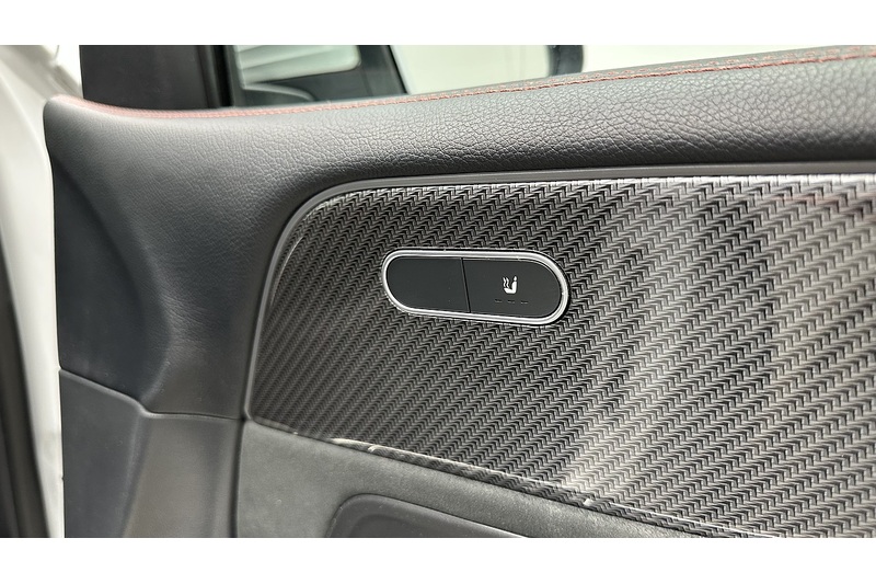 Mercedes-Benz GLB GLB220d AMG Line - U2957