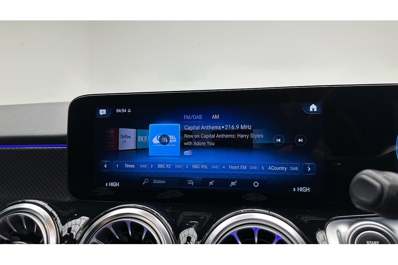 Mercedes-Benz GLB GLB220d AMG Line - U2957