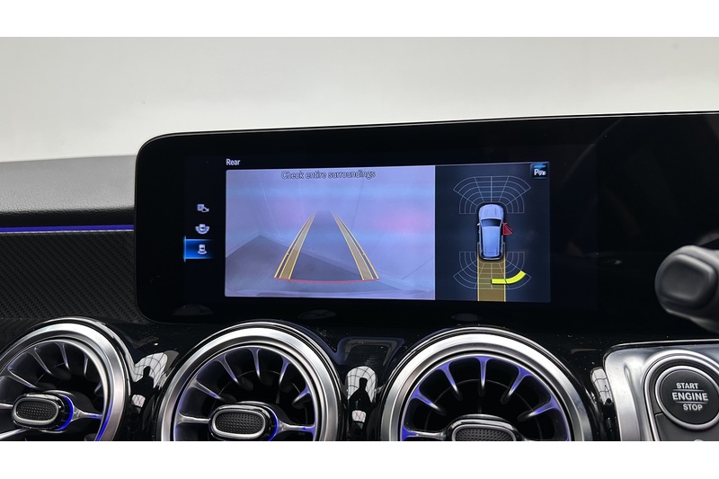 Mercedes-Benz GLB GLB220d AMG Line - U2957