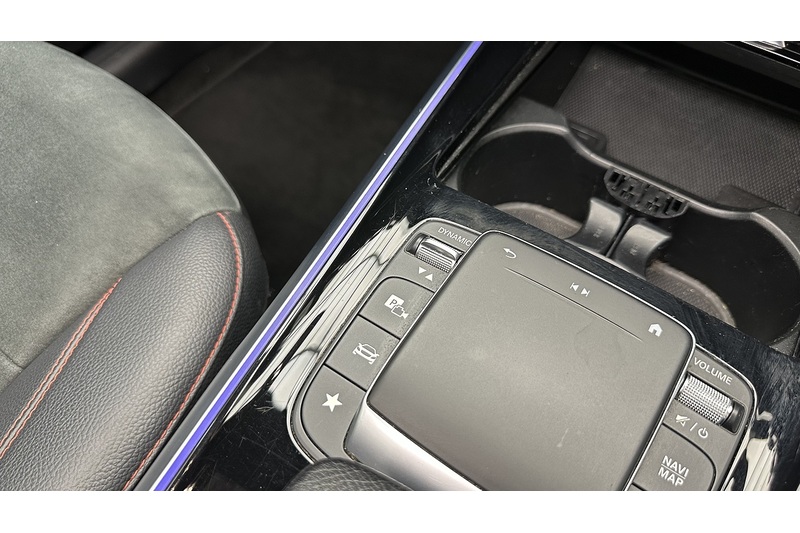 Mercedes-Benz GLB GLB220d AMG Line - U2957