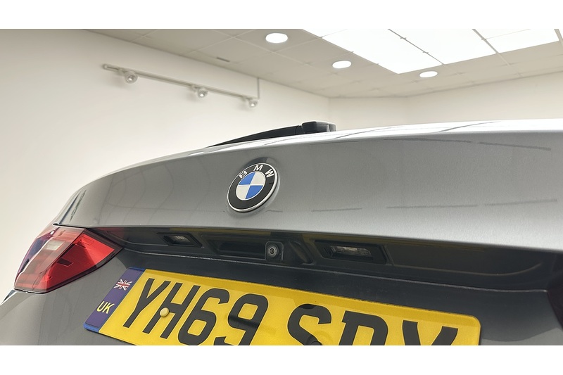 BMW 5 Series 520d M Sport - U2958