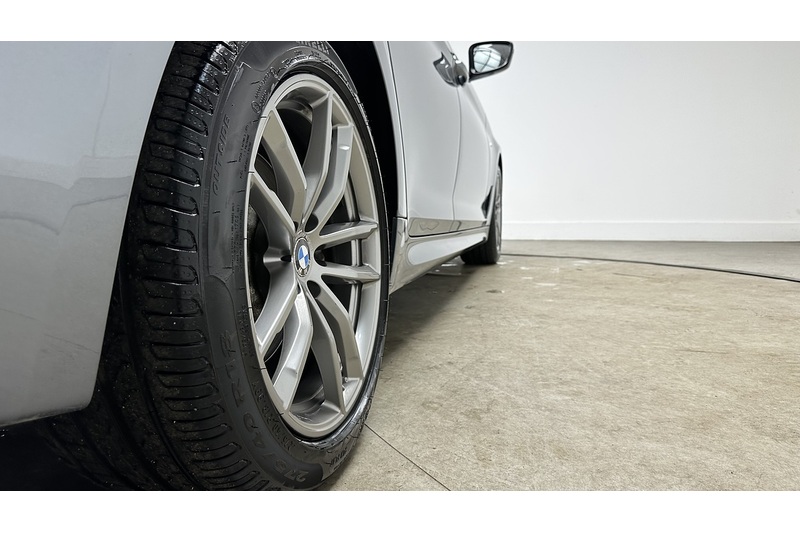 BMW 5 Series 520d M Sport - U2958
