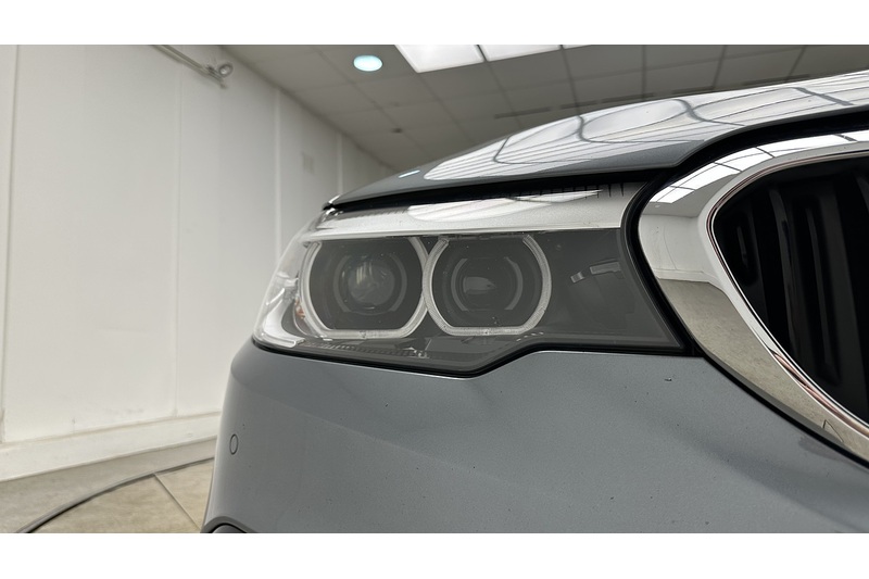 BMW 5 Series 520d M Sport - U2958