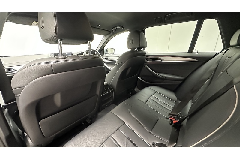 BMW 5 Series 520d M Sport - U2958