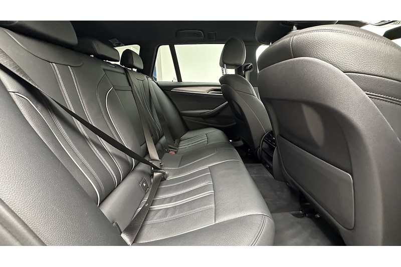 BMW 5 Series 520d M Sport - U2958