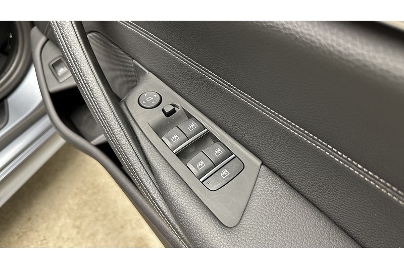 BMW 5 Series 520d M Sport - U2958