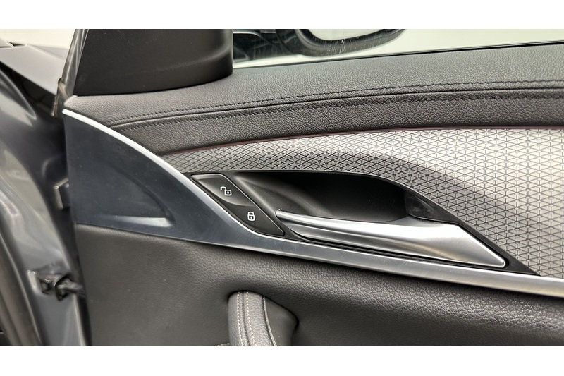 BMW 5 Series 520d M Sport - U2958