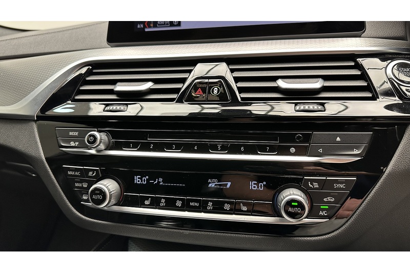 BMW 5 Series 520d M Sport - U2958