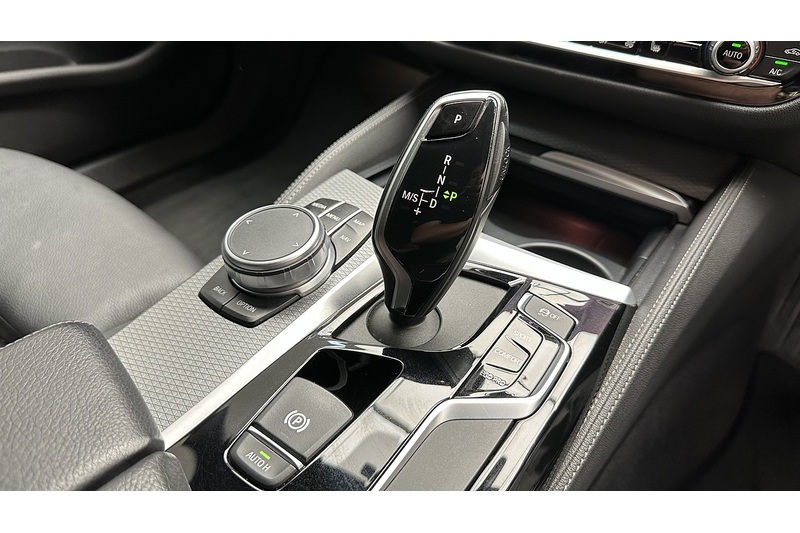 BMW 5 Series 520d M Sport - U2958