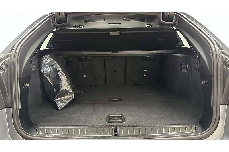 BMW 5 Series 520d M Sport - U2958