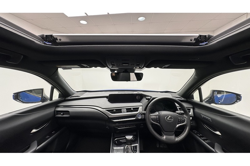 Lexus UX 250h Takumi - U2959