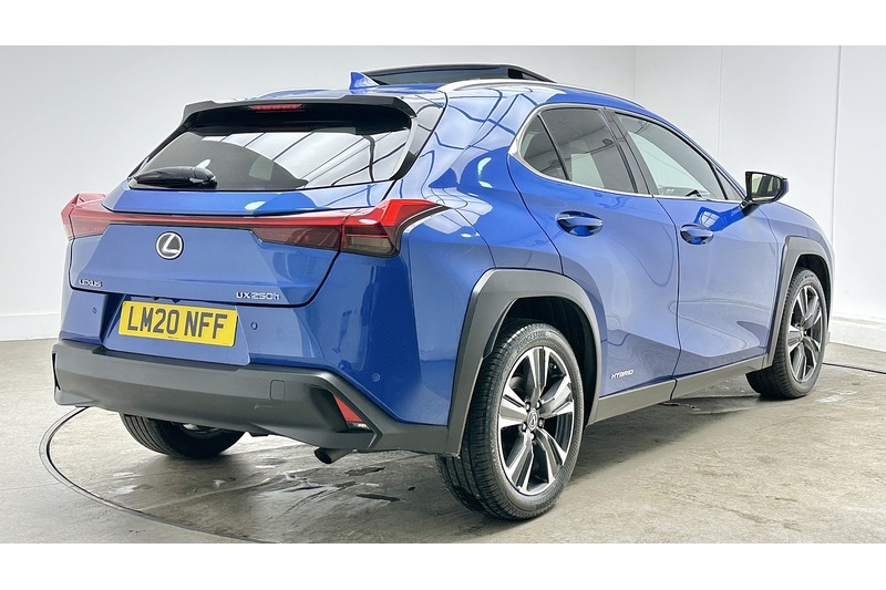 Lexus UX 250h Takumi - U2959