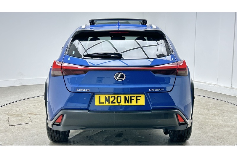 Lexus UX 250h Takumi - U2959