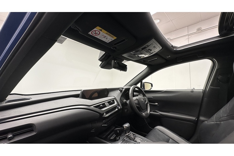 Lexus UX 250h Takumi - U2959