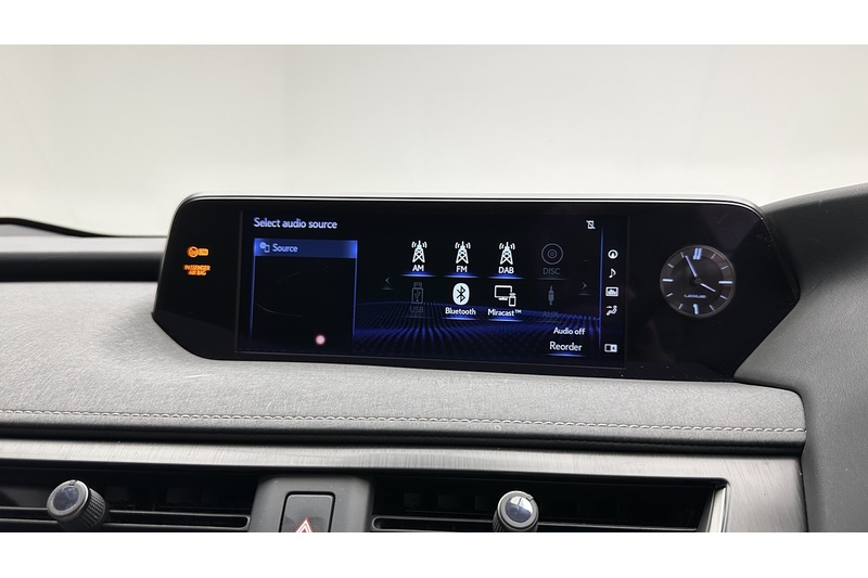 Lexus UX 250h Takumi - U2959