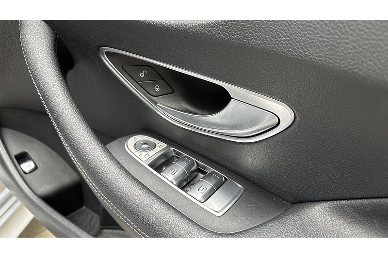 Mercedes-Benz E Class E300h MHEV AMG Line Night Edition - U2960