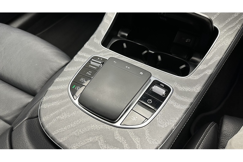 Mercedes-Benz E Class E300h MHEV AMG Line Night Edition - U2960