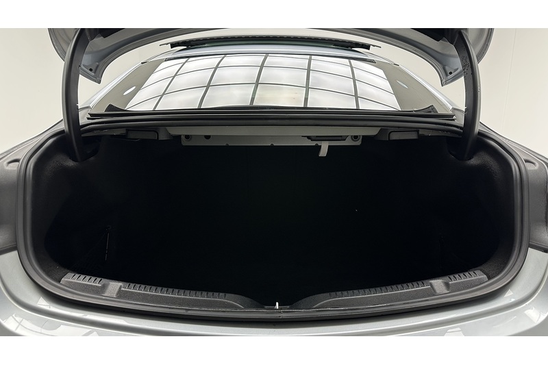 Mercedes-Benz E Class E300h MHEV AMG Line Night Edition - U2960